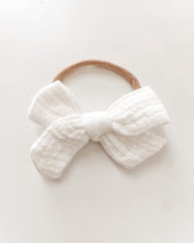 Load image into Gallery viewer, Mini Bow // White // Nylon Headband