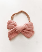 Load image into Gallery viewer, Mini Bow // Dusty Pink // Nylon Headband
