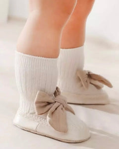 Anti slippery Bowknot Baby Socks // Ivory